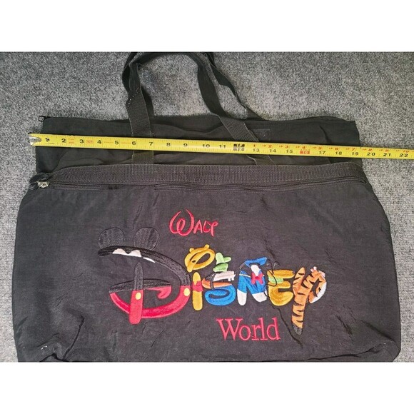 Vintage Walt  Disney World Nylon Blue TOTE Black W/Embroidered Winnie The Pooh - Picture 2 of 4